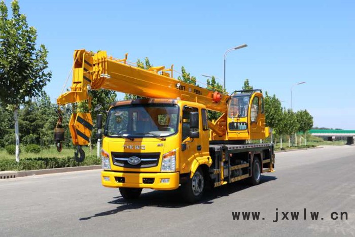 建筑工程16噸汽車吊 各種型號汽車吊 油電兩用 唐駿底盤16噸汽車吊170發(fā)動機