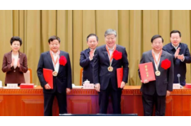 時(shí)代呼喚更多“譚旭光式”科技型企業(yè)家